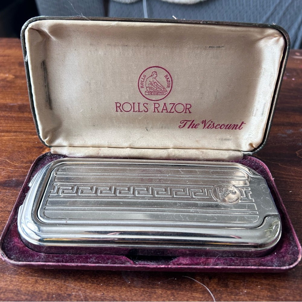 Rolls Razor The Viscount in Silver Case